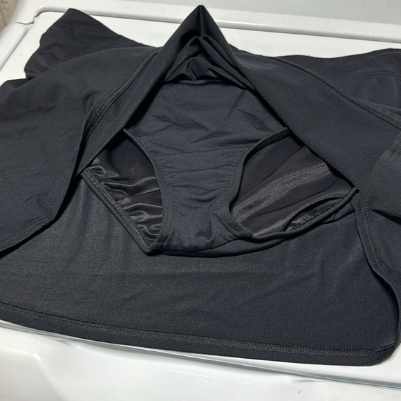 Women's Chlorine Resistant Swim Skirt Swim Bottoms - Picture 7 of 7